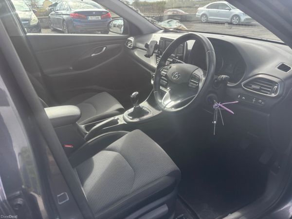2017 Hyundai i30 1.4L Petrol Delux Low KMS 384087542
