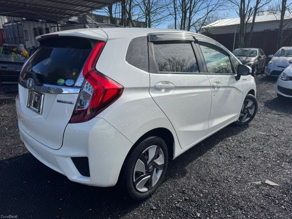 HONDA FIT HYBRID AUTOMATIC 384087512