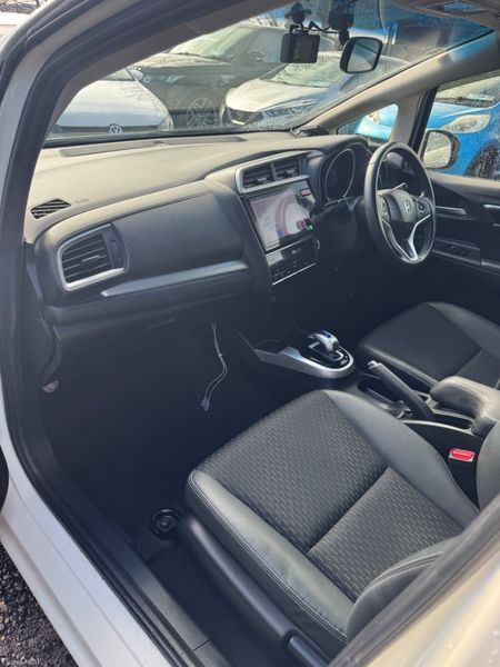 HONDA FIT HYBRID AUTOMATIC 384087514