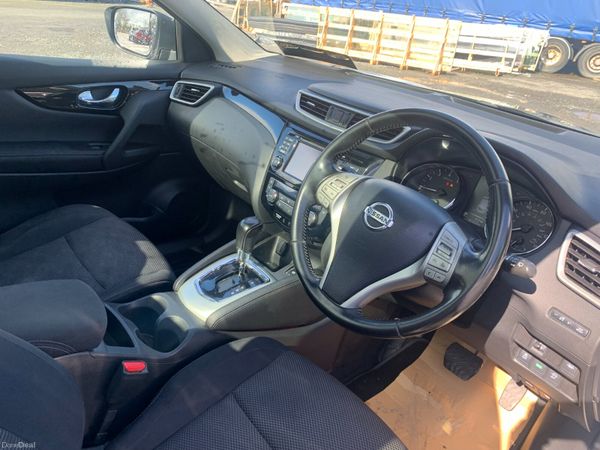 Nissan Qashqai 1.2  Nconnecta Automatic Petrol 384090554