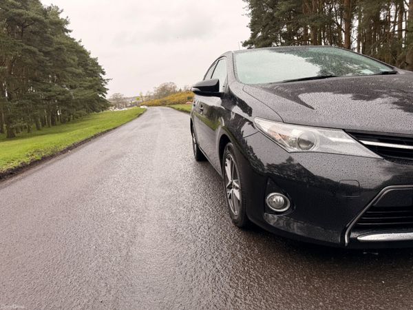 Toyota Auris 2015 1.4 Diesel 384095750