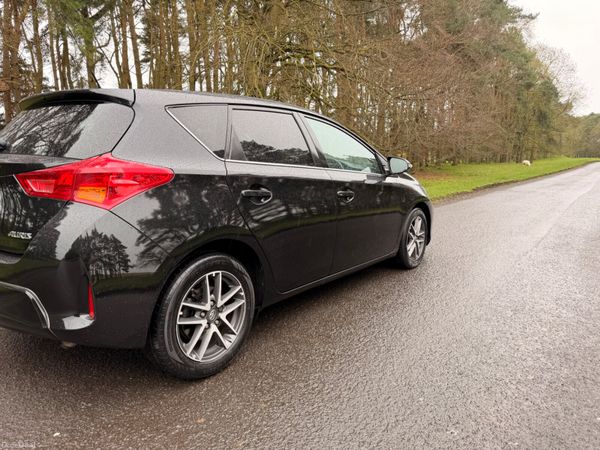 Toyota Auris 2015 1.4 Diesel 384095752