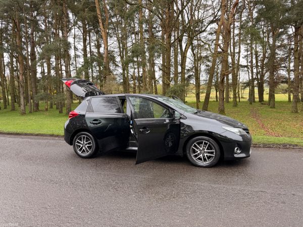 Toyota Auris 2015 1.4 Diesel 384095760