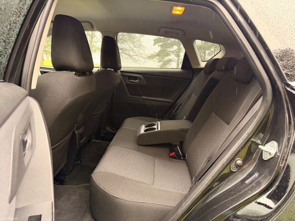 Toyota Auris 2015 1.4 Diesel 384095738