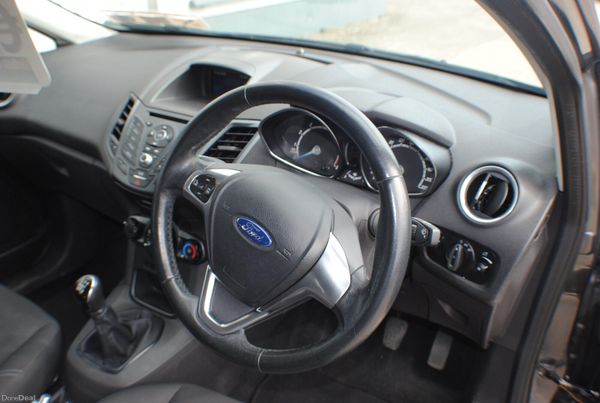 Ford Fiesta 2017 1.2 Petrol 384002096