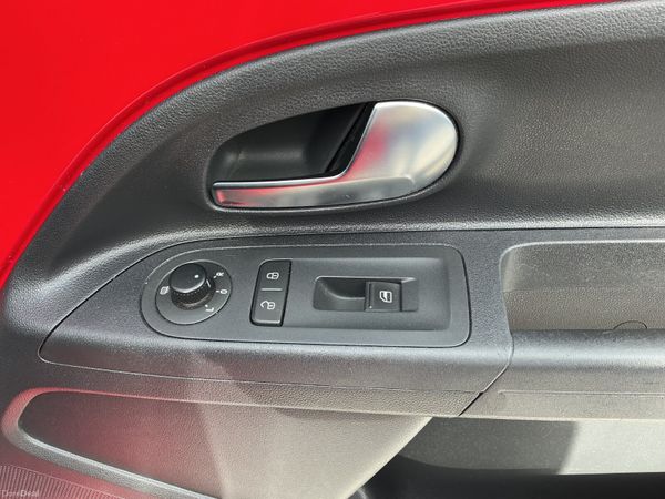 2014 SEAT Mii 1.0 PETROL TAXED NCT SPOTLESS 384143132