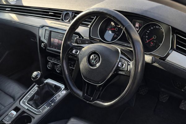 162 VOLKSWAGEN PASSAT 1.6TDI HIGHLINE - LEATHER - 384146388