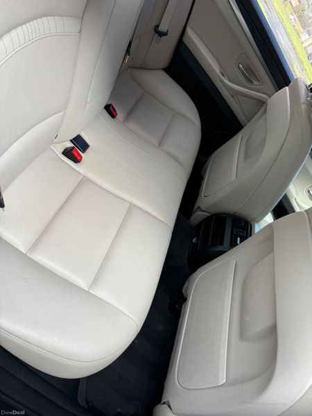 BMW 5-Series 2016 Automatic 384149910