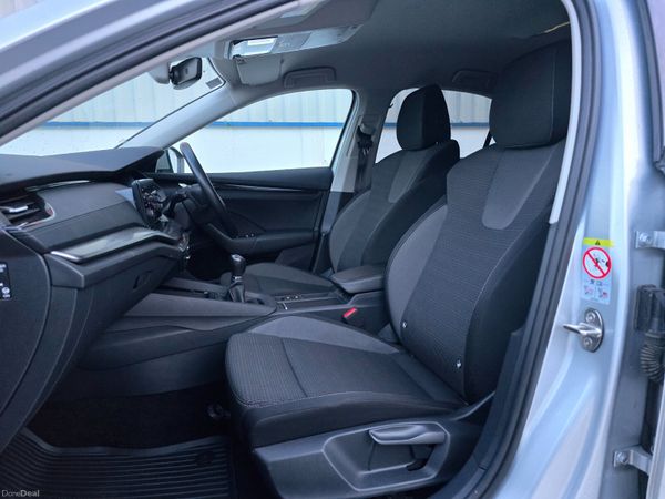 2022 SKODA OCTAVIA 2.0 TDI AMB WITH MAXTONxRS PACK 384153600