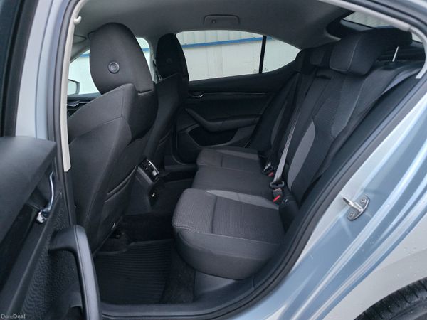 2022 SKODA OCTAVIA 2.0 TDI AMB WITH MAXTONxRS PACK 384153602