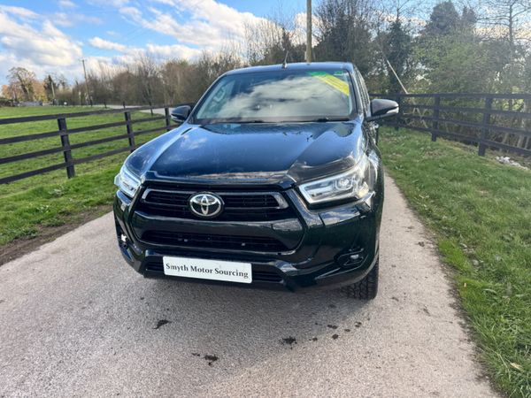 2021 Toyota Hilux Invincible Auto***** 384154566