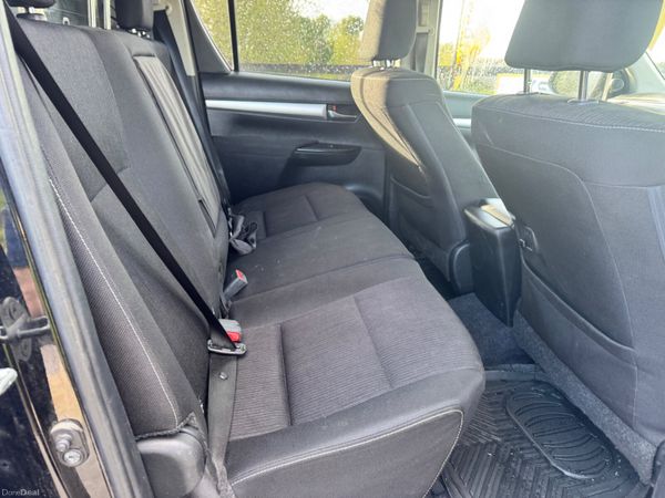 2021 Toyota Hilux Invincible Auto***** 384154584