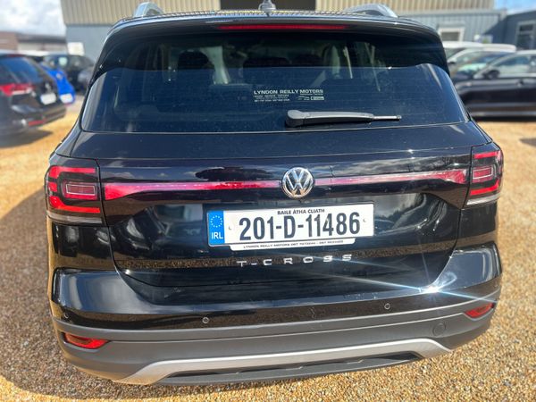 Volkswagen T-Cross style 384163424