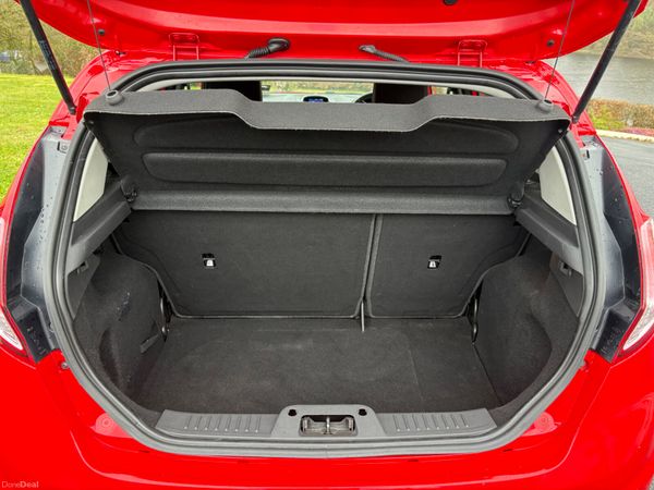 2016 Ford Fiesta 1.25 Zetec 384169174