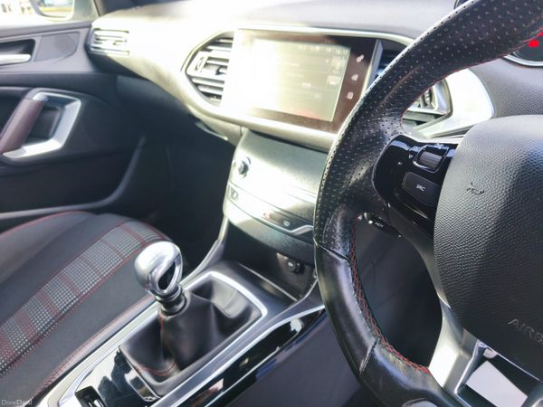 Peugeot 308 1.6 BLUE HDI 120bhp GT Line 384171636