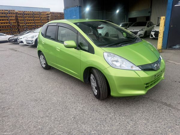 2012 Honda Fit Hybrid automatic 384181618