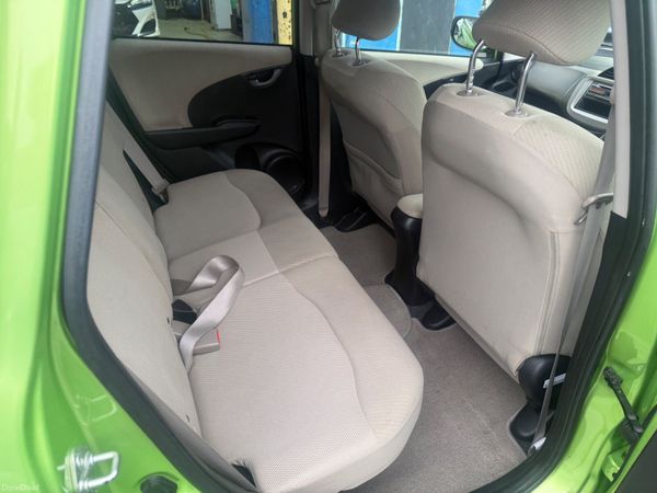 2012 Honda Fit Hybrid automatic 384181626