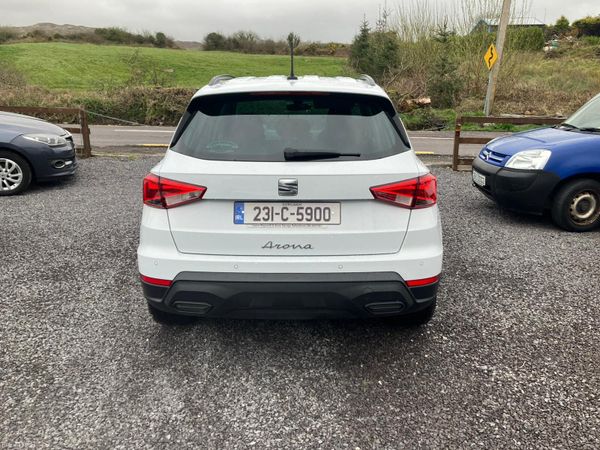 SEAT Arona 2023 384189440