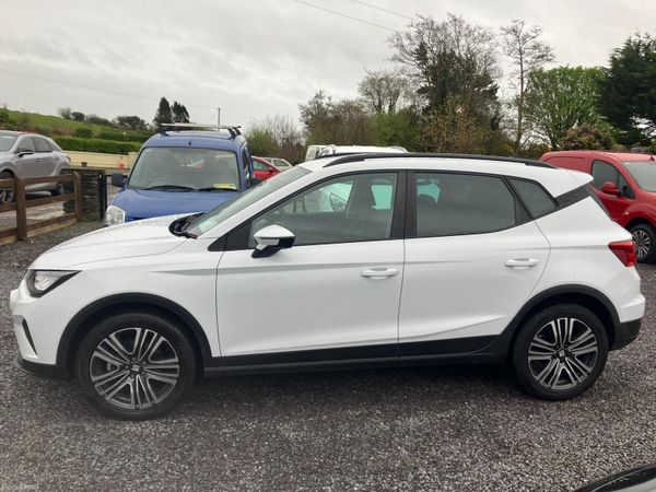 SEAT Arona 2023 384189436