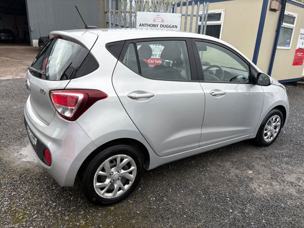 2019 Hyundai i10 Deluxe 384193664