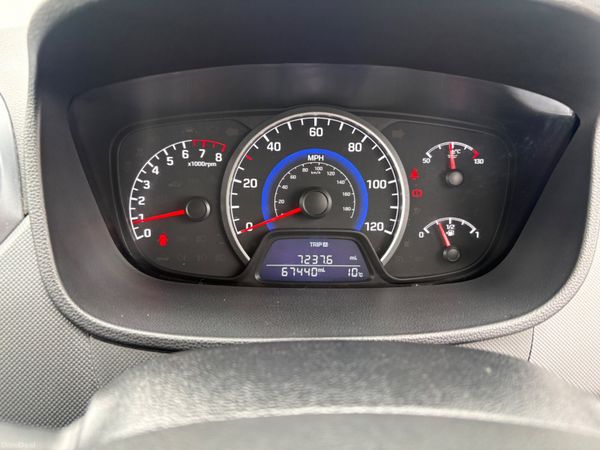 2019 Hyundai i10 Deluxe 384193676