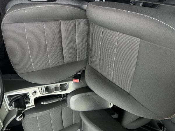 Ford Focus 2011( NCT 05/27,TAX 09/26) 384107134