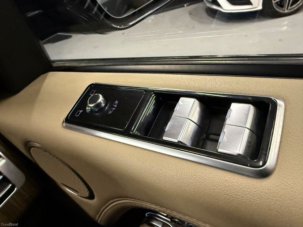 181 Land Rover Range Rover Vogue HSE 3Ltr D 384130240