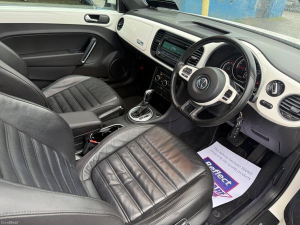 2012 Volkswagen Beetle Auto / Leather Spec 384215304