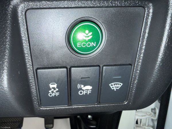 2015 Honda Vezel 1.5 Hybrid Automatic 384226338