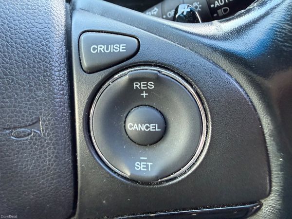 2015 Honda Vezel 1.5 Hybrid Automatic 384228010