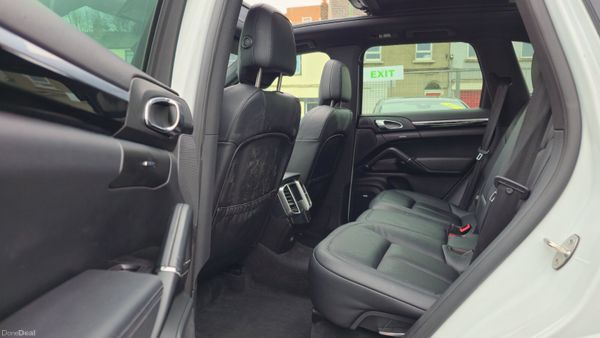 Porsche Cayenne hybrid S 416 BHP AA APPROVED 384229188