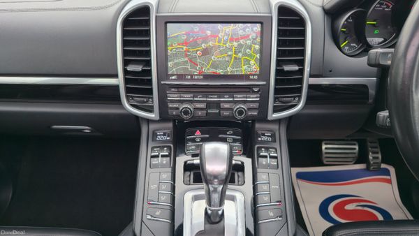 Porsche Cayenne hybrid S 416 BHP AA APPROVED 384229196