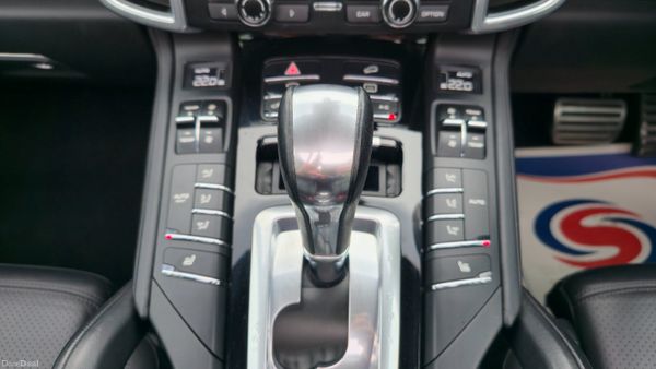 Porsche Cayenne hybrid S 416 BHP AA APPROVED 384229200