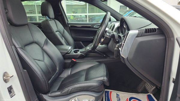 Porsche Cayenne hybrid S 416 BHP AA APPROVED 384229204