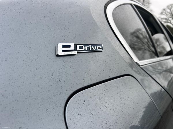 BMW 5-Series 2017 384364514