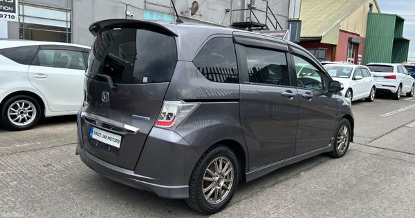 2013 Honda Freed | 6 Seater 384386872