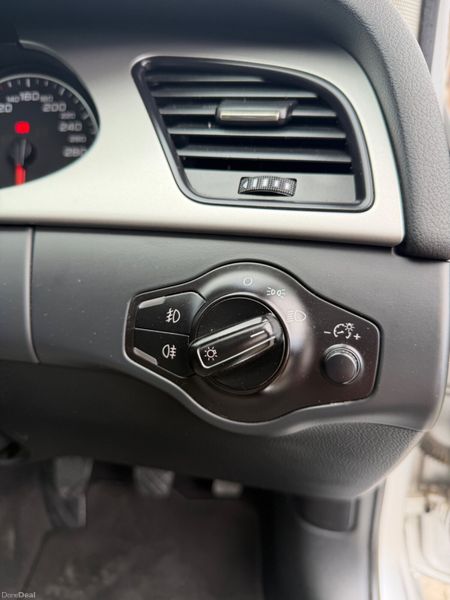 Audi A4 2009 384305120