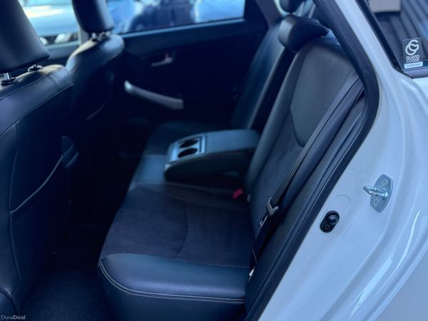 2015 Toyota Prius Hybrid Automatic 384327458