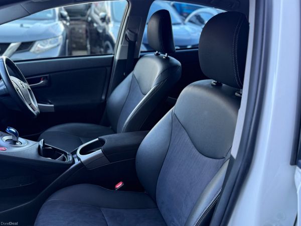 2015 Toyota Prius Hybrid Automatic 384327460