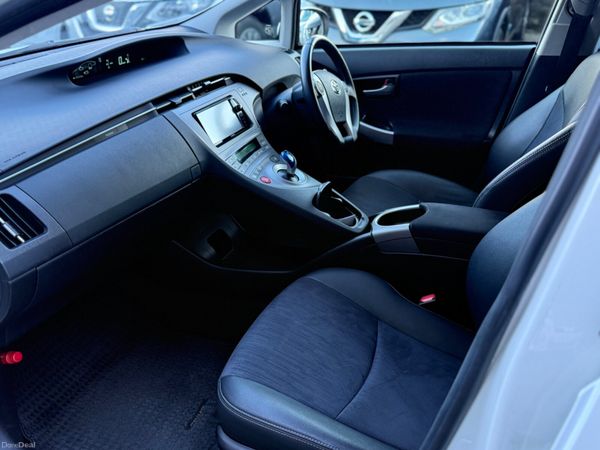 2015 Toyota Prius Hybrid Automatic 384328376