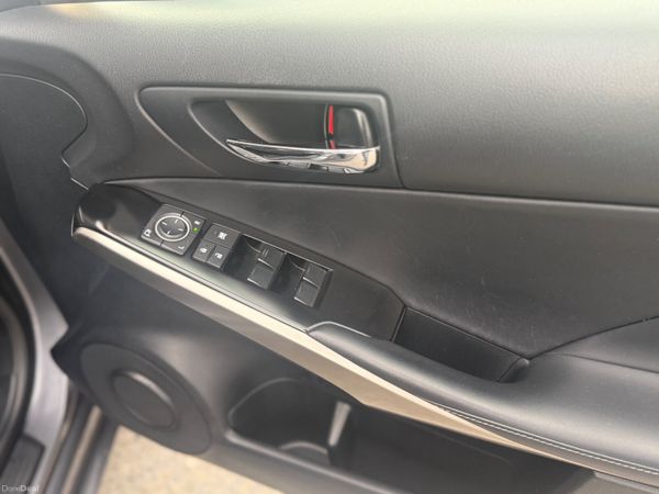 2013 Lexus IS 300H Hybrid Automatic 384440446