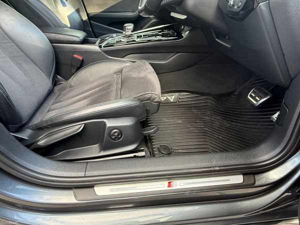 Audi A4 2019 384445132