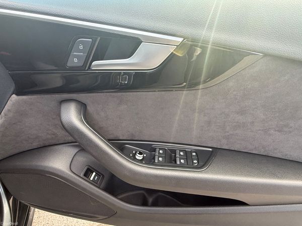 Audi A4 2019 384445134