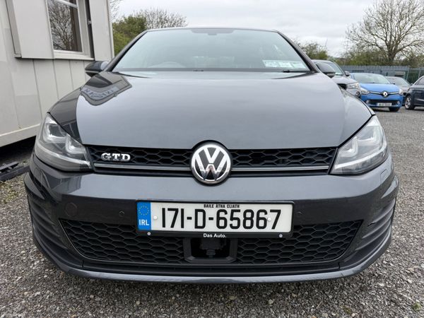 VW Golf GTD 384447592
