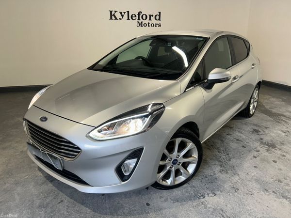Ford Fiesta 2019 384453702