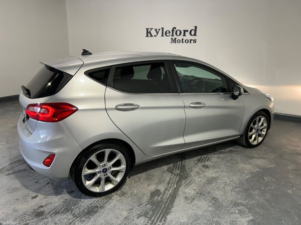 Ford Fiesta 2019 384453726