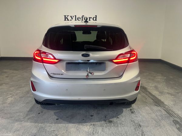 Ford Fiesta 2019 384453734