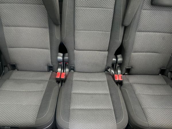 Volkswagen Touran 2017 (04/27,TAX09/26) 384455316