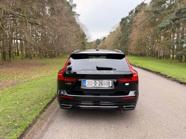 Volvo V60 2021 AWD R Design 384461682