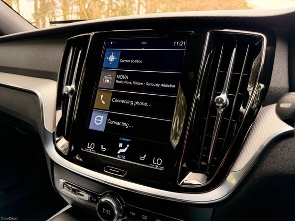 Volvo V60 2021 AWD R Design 384461696